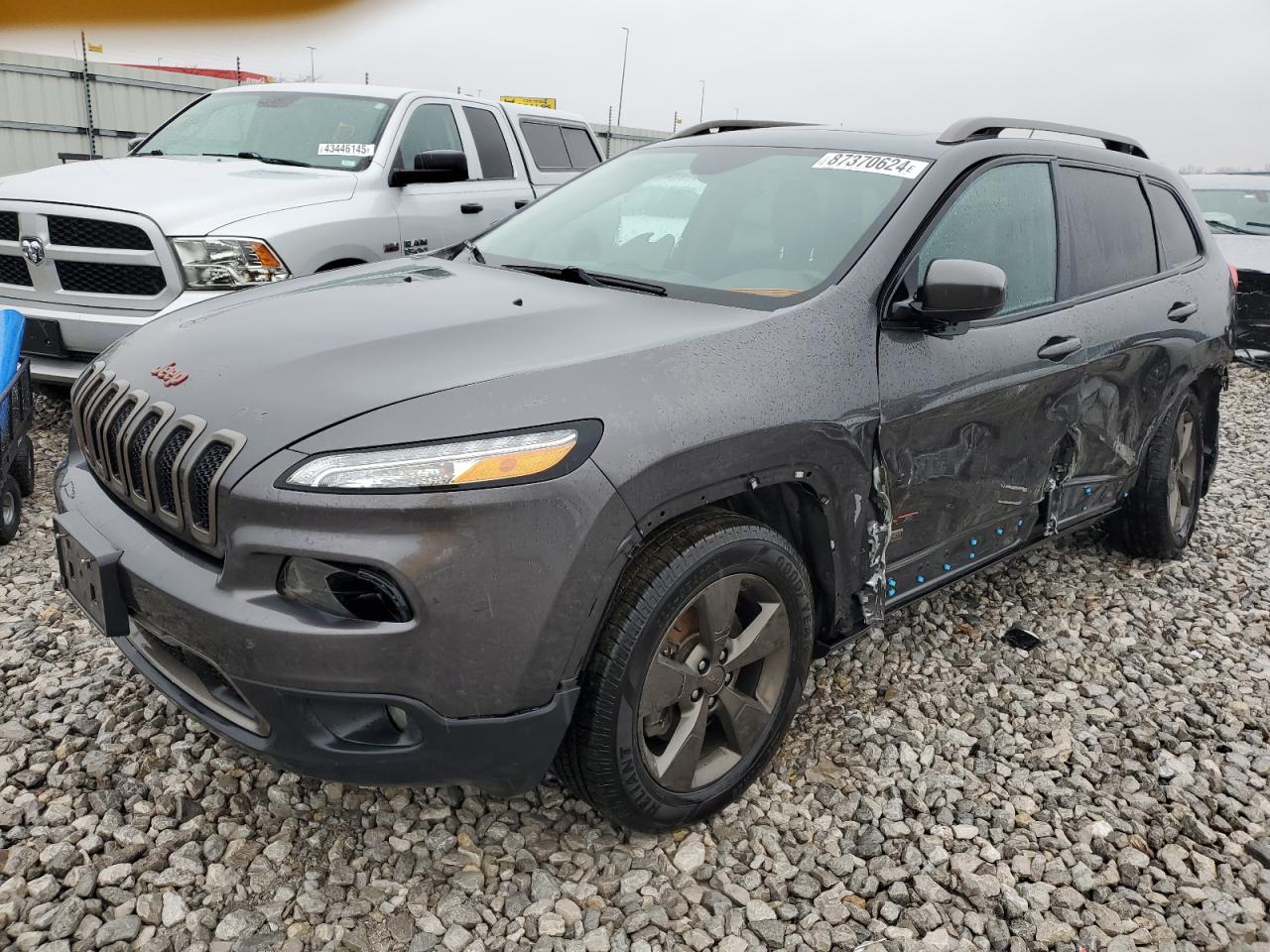  Salvage Jeep Grand Cherokee