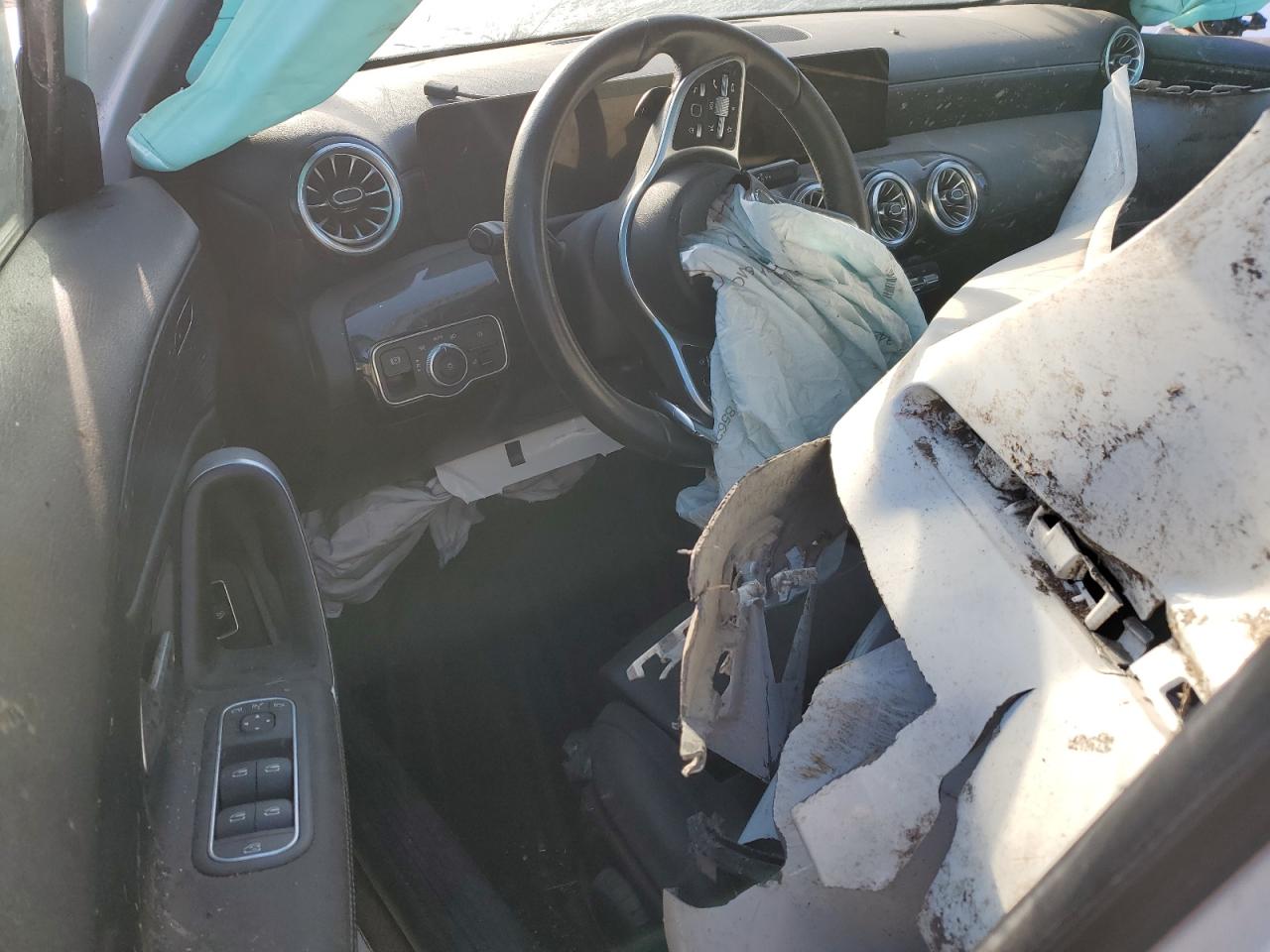 MERCEDES-BENZ A-CLASS 220