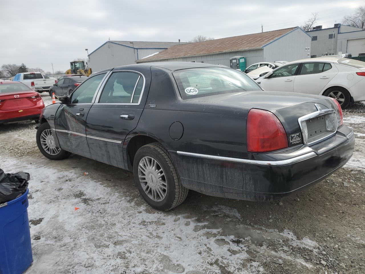 LINCOLN TOWN CAR SIGNATURE LIMITED