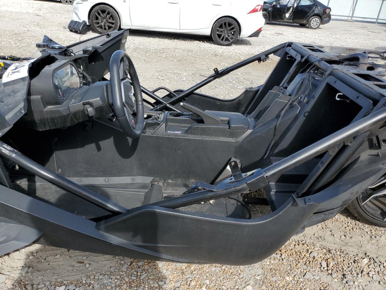 Lot #3049500696 2021 POLARIS SLINGSHOT