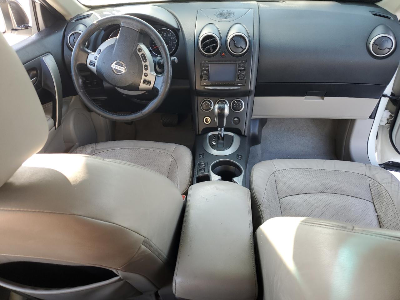 Nissan Rogue s 2012