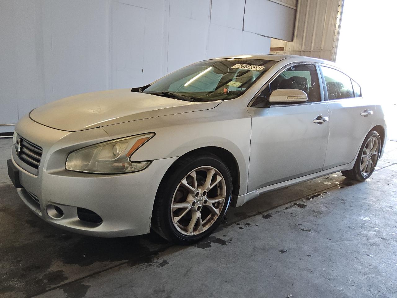 NISSAN MAXIMA S