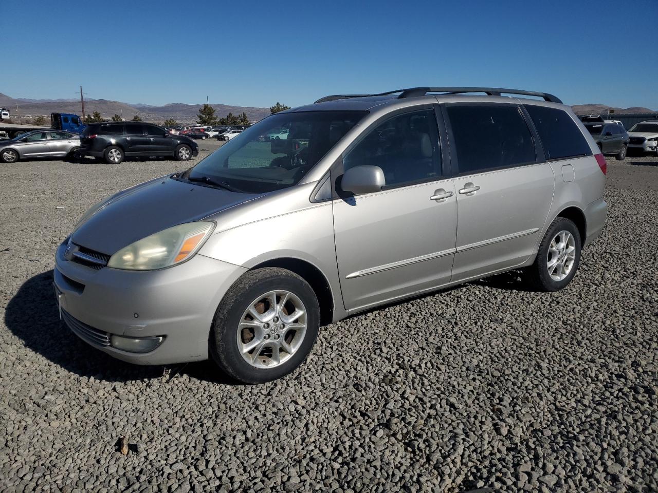  Salvage Toyota Sienna