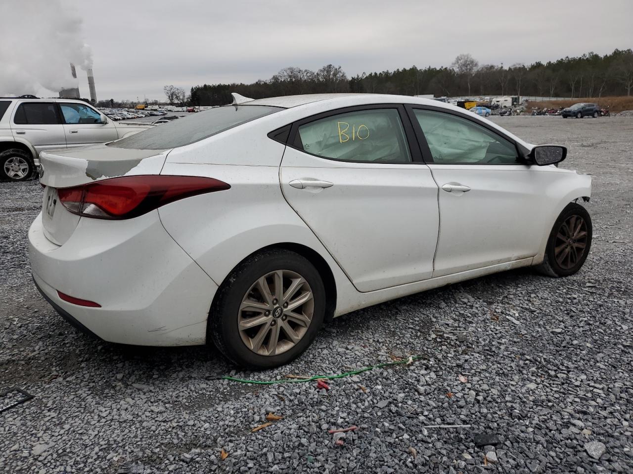 Lot #3318971985 2015 HYUNDAI ELANTRA SE