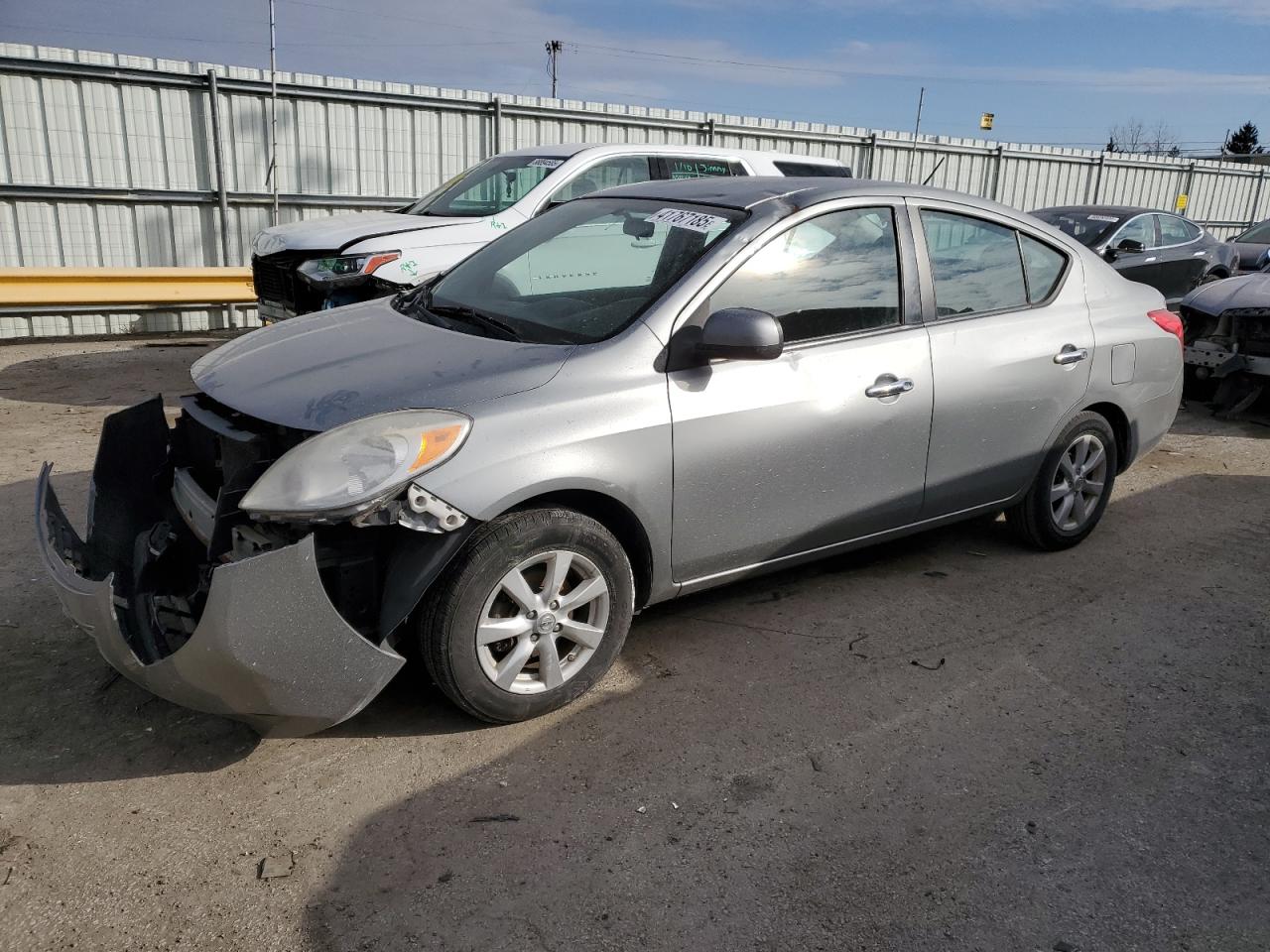  Salvage Nissan Versa