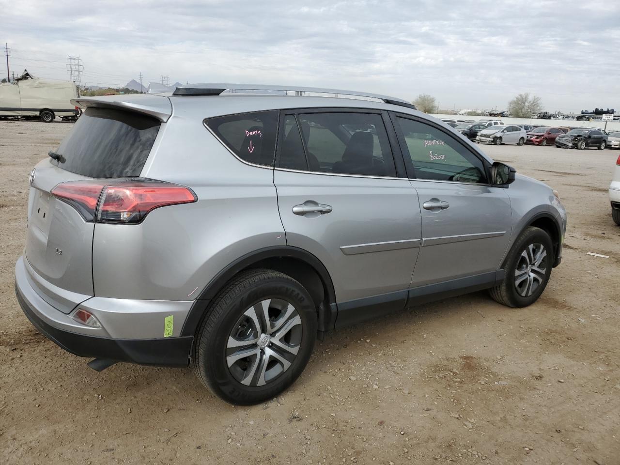 Lot #3049762098 2018 TOYOTA RAV4 LE