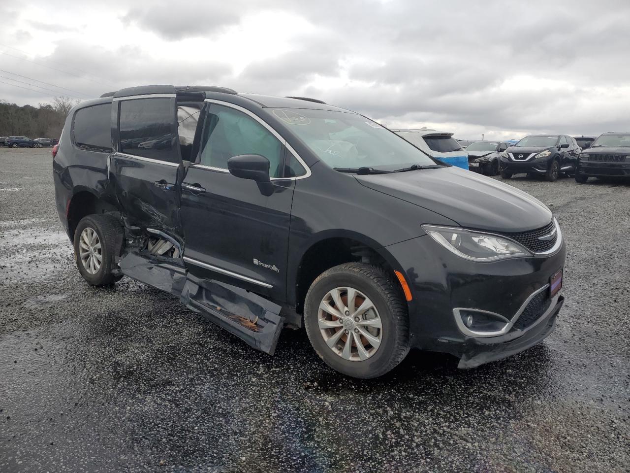 Lot #3049569634 2017 CHRYSLER PACIFICA T