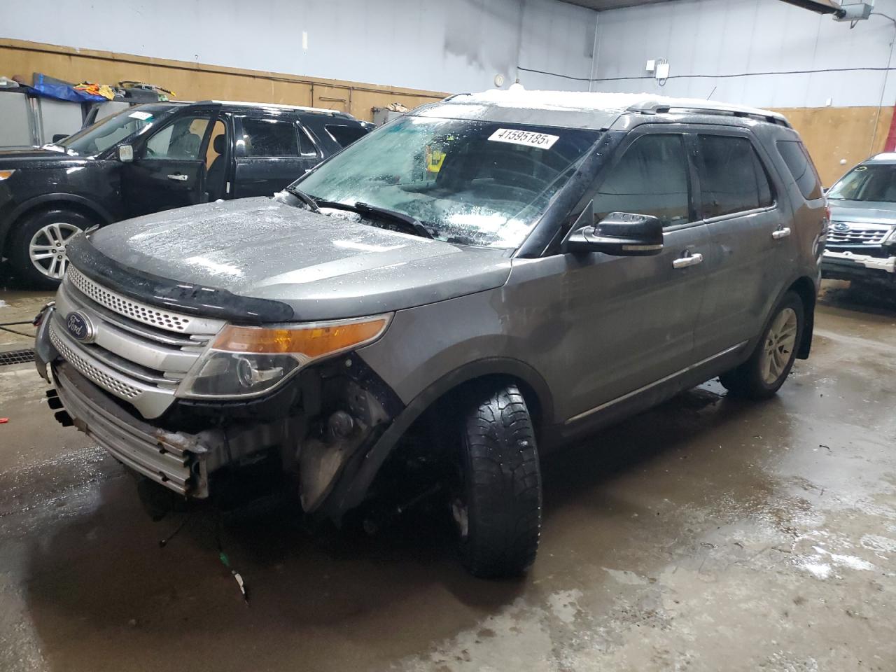  Salvage Ford Explorer