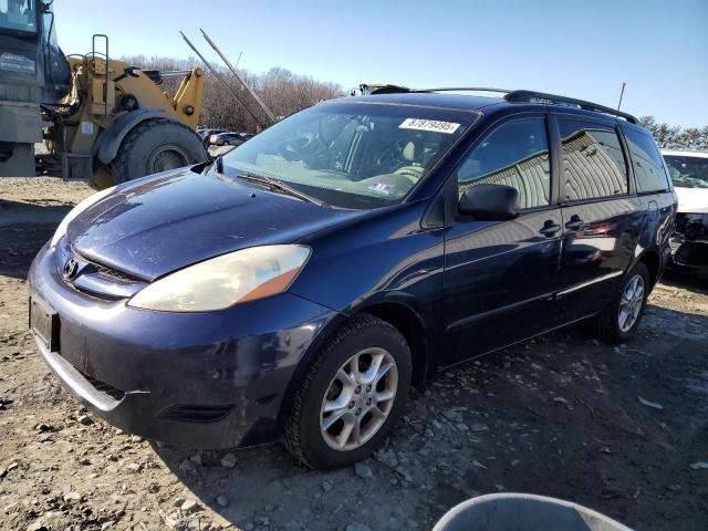 TOYOTA SIENNA LE
