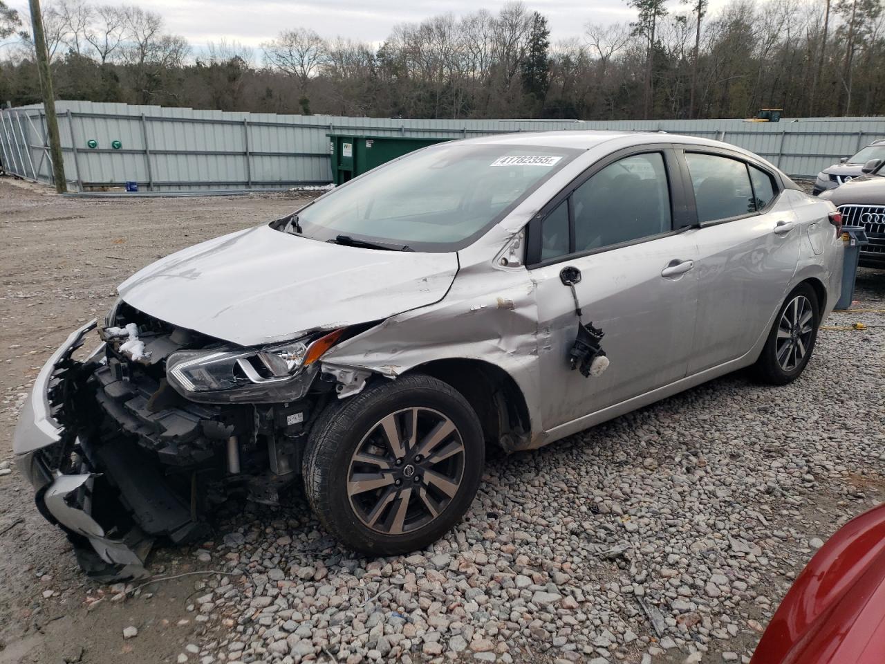 NISSAN VERSA SV