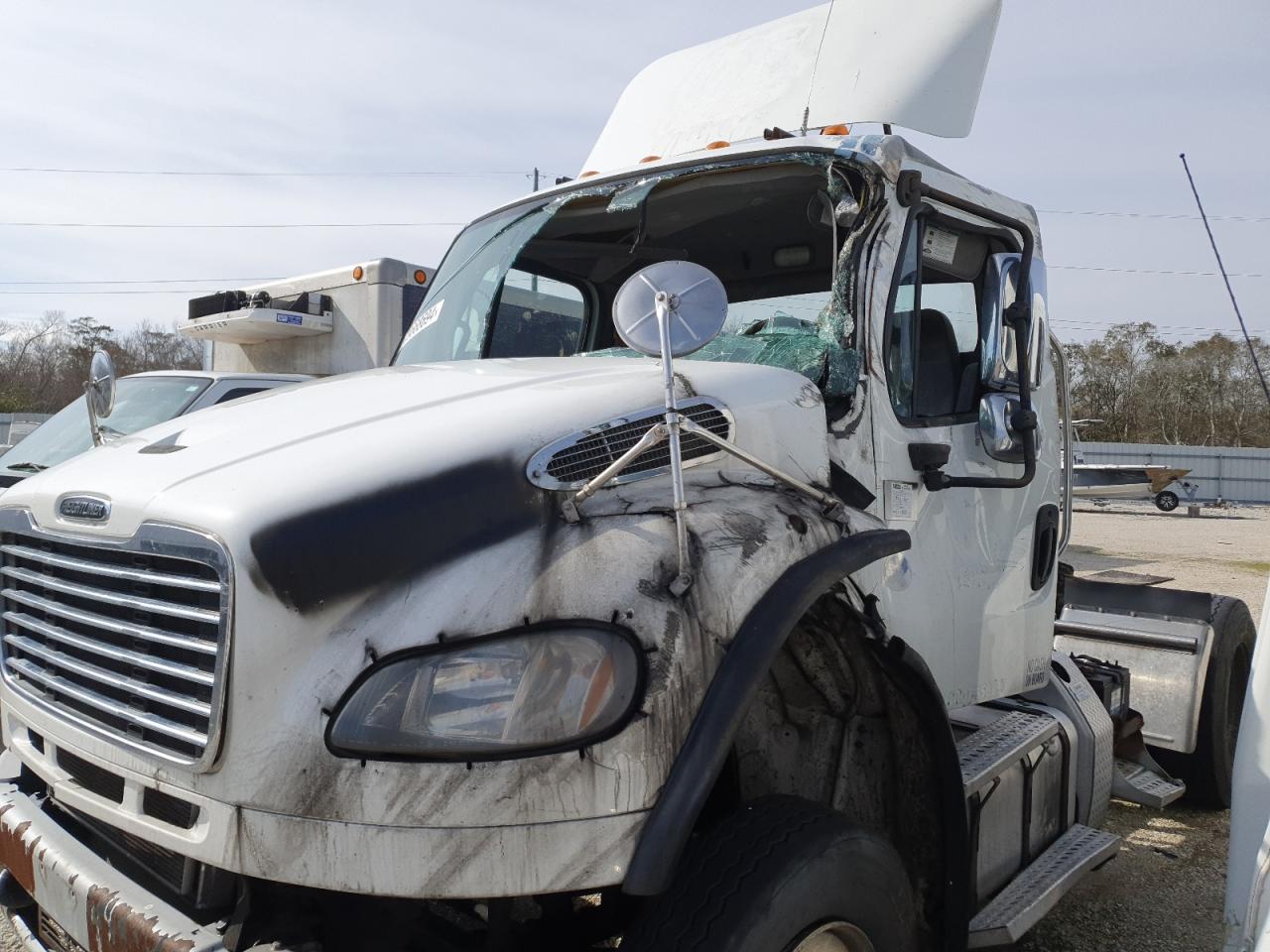 Lot #3050561103 2016 FREIGHTLINER M2 106 MED