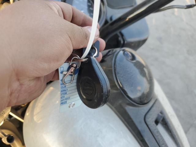 2022 HARLEY-DAVIDSON FLTRK 1HD1KZF26NB648058