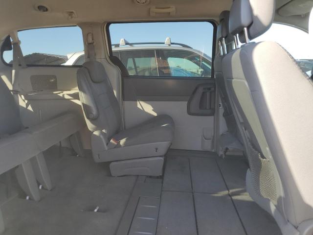 2010 CHRYSLER TOWN & COU - 2A4RR5D15AR479062