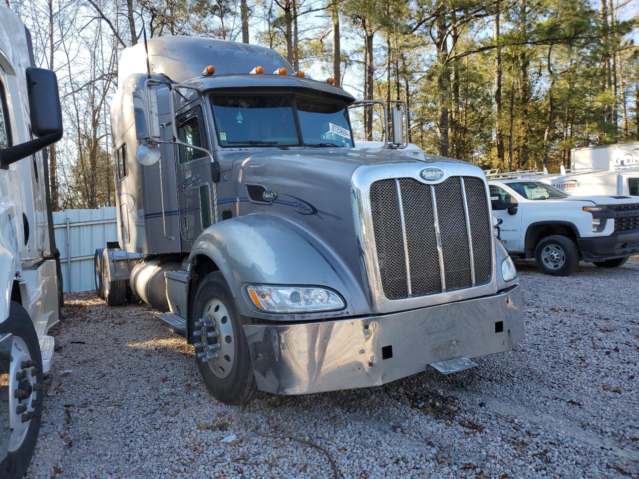  Salvage Peterbilt 386