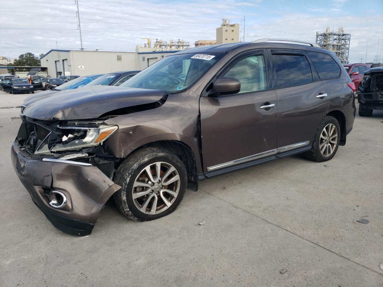  Salvage Nissan Pathfinder