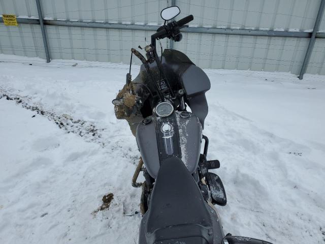 2017 HARLEY-DAVIDSON FLHRXS 1HD1KVC22HB654795