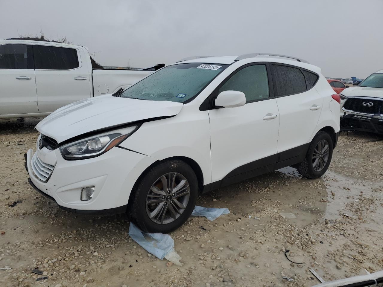  Salvage Hyundai TUCSON