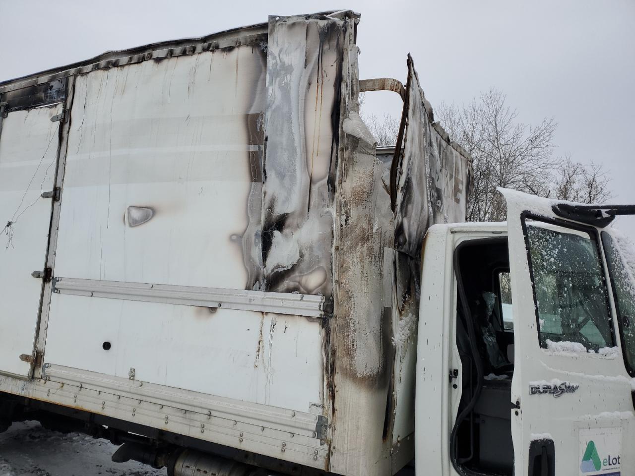 Lot #3298083188 2015 INTERNATIONAL 4000 4300