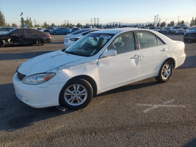 TOYOTA CAMRY LE 2004 white  gas 4T1BF32K44U073664 photo #1