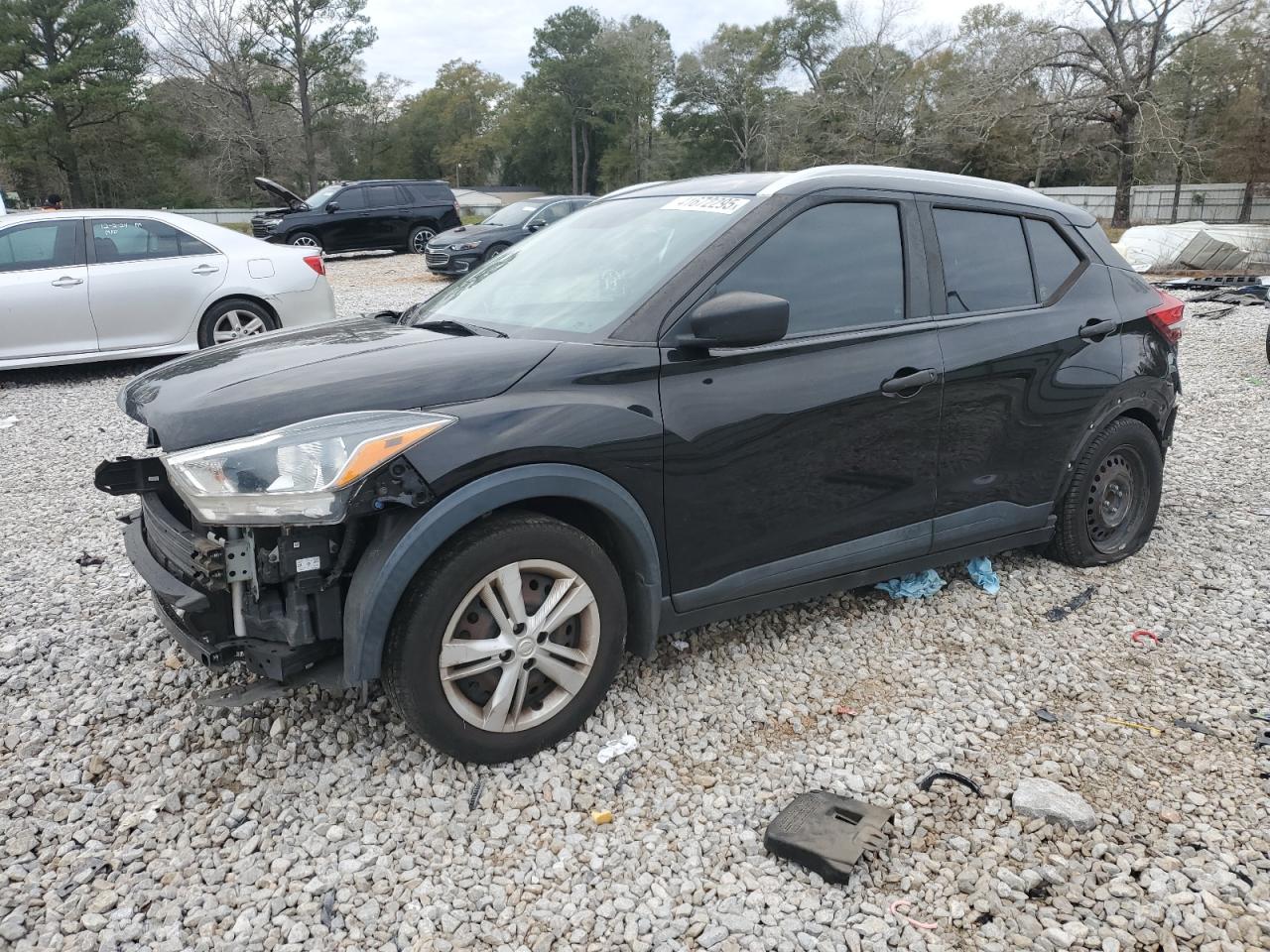 NISSAN KICKS S