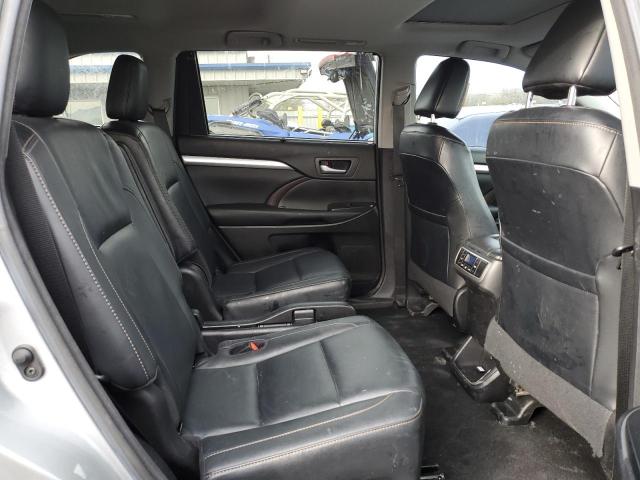 2018 TOYOTA HIGHLANDER 5TDJZRFHXJS529725