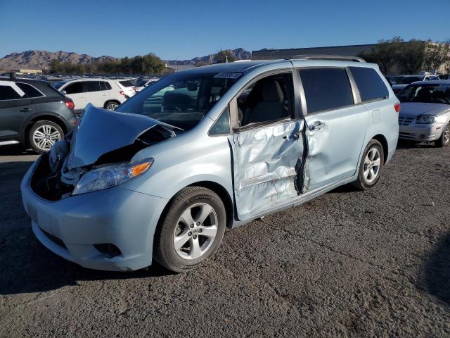 TOYOTA SIENNA LE