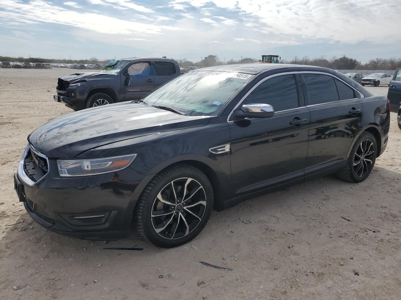 1FAHP2F83KG118034 FORD TAURUS LIM 2019
