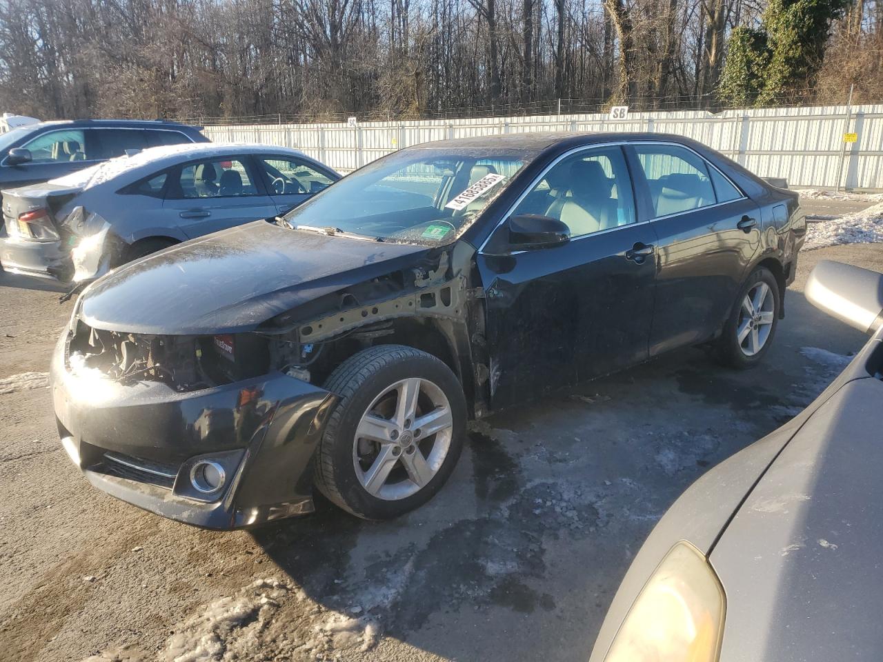 TOYOTA CAMRY BASE