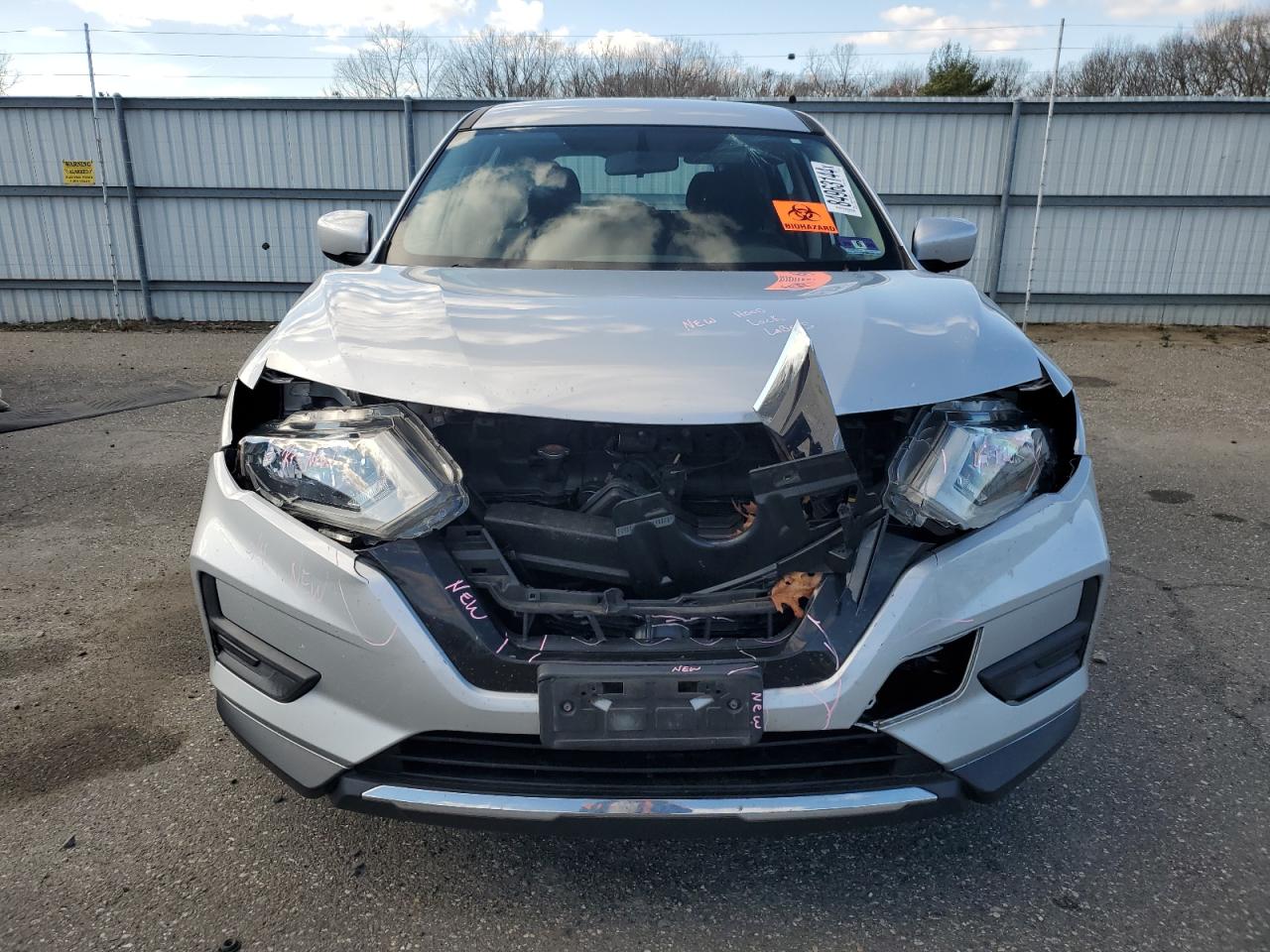 Nissan Rogue s 2017