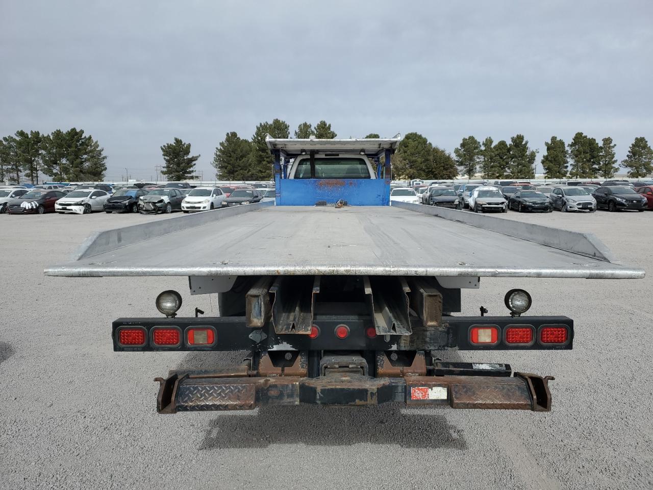 Lot #3049513649 2009 FORD F750 SUPER