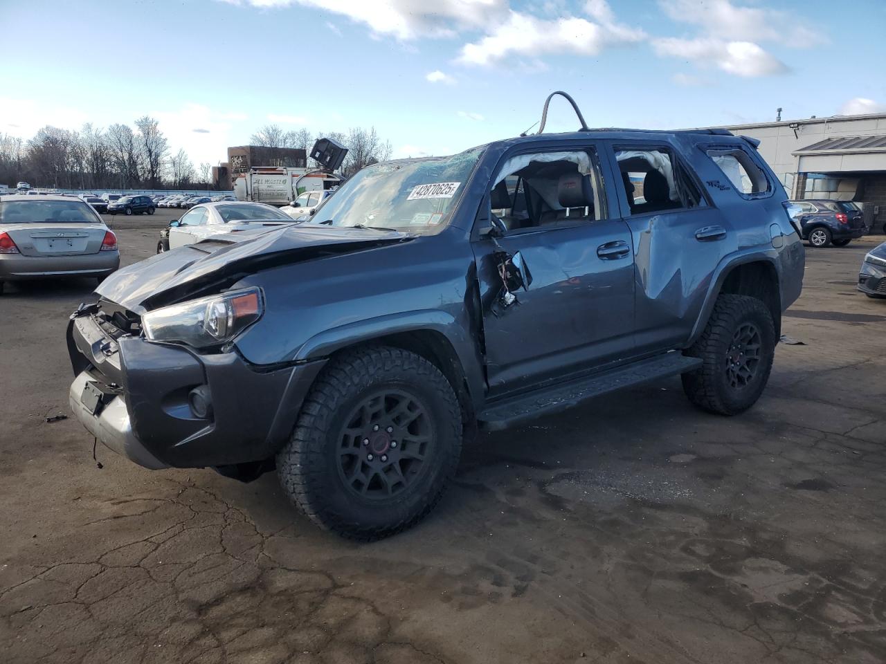 TOYOTA 4RUNNER SE
