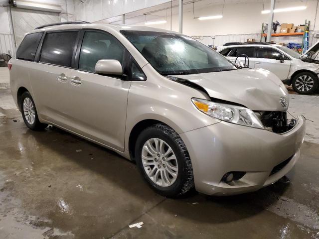 2015 TOYOTA SIENNA XLE - 5TDYK3DC0FS559606