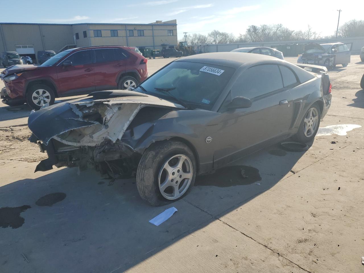  Salvage Ford Mustang