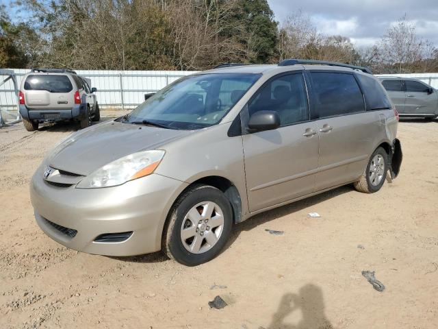 TOYOTA SIENNA VAN