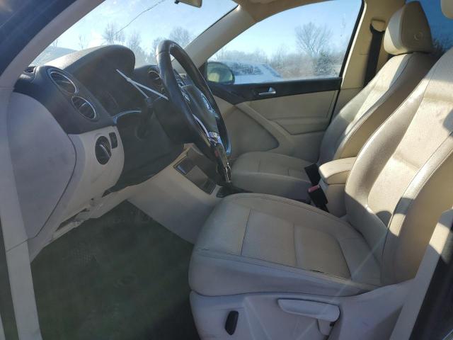 2011 VOLKSWAGEN TIGUAN - WVGAV7AX8BW526527