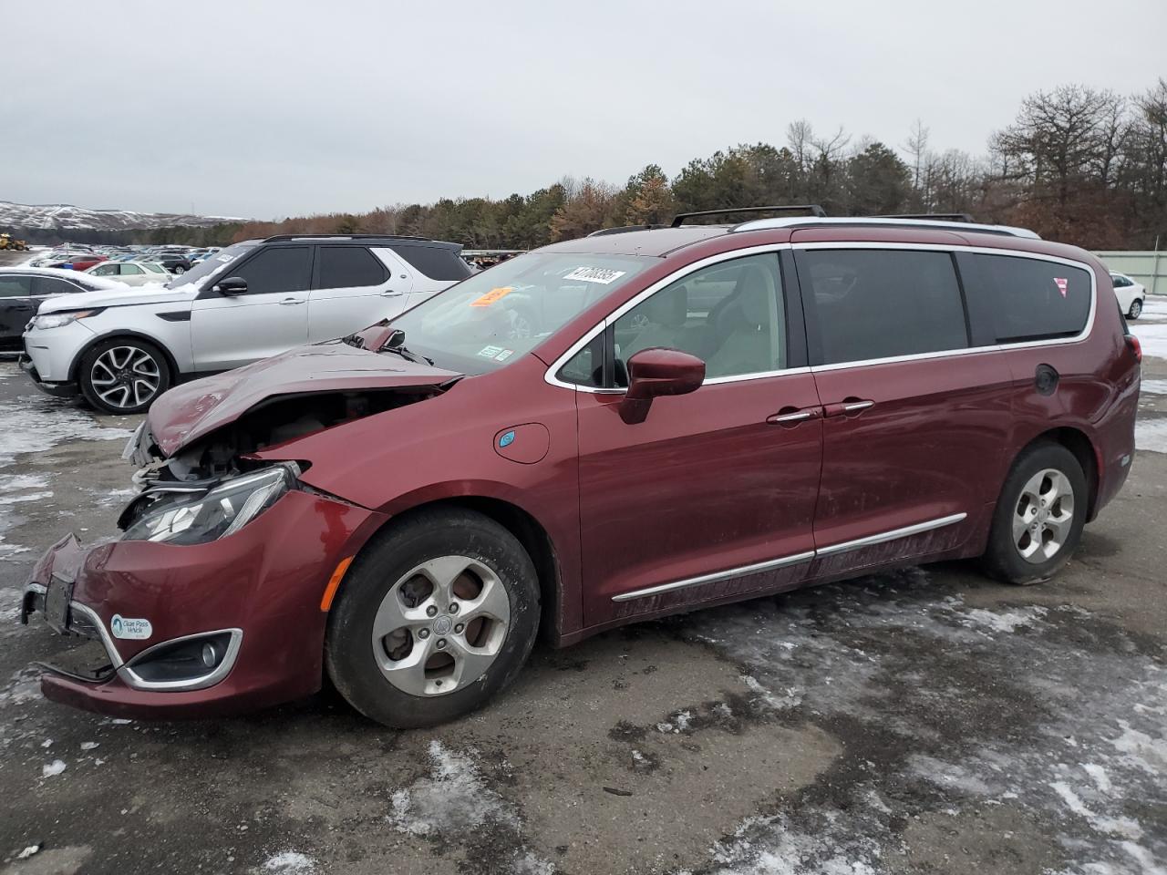  Salvage Chrysler Pacifica