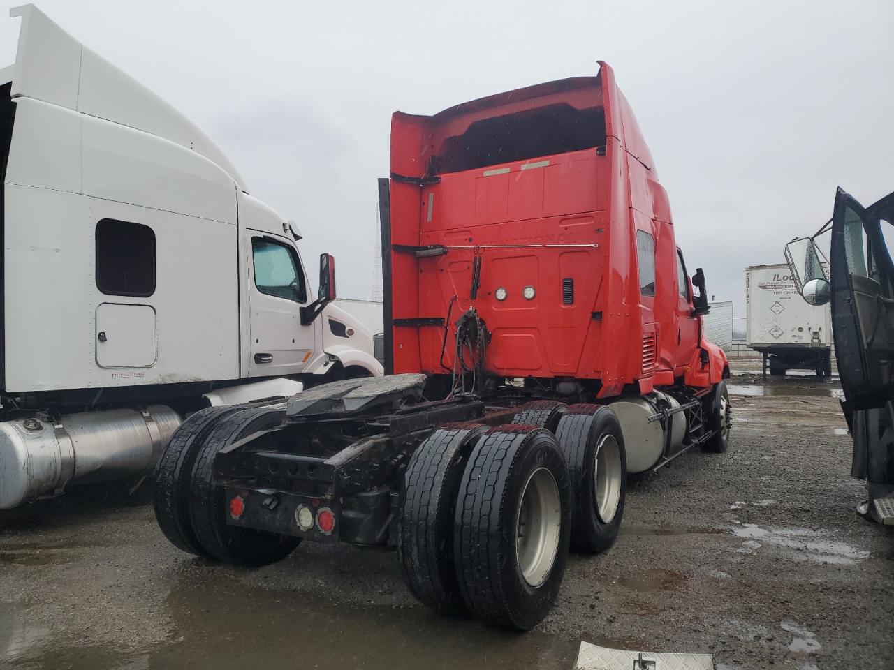 Lot #3237177636 2018 INTERNATIONAL LT625