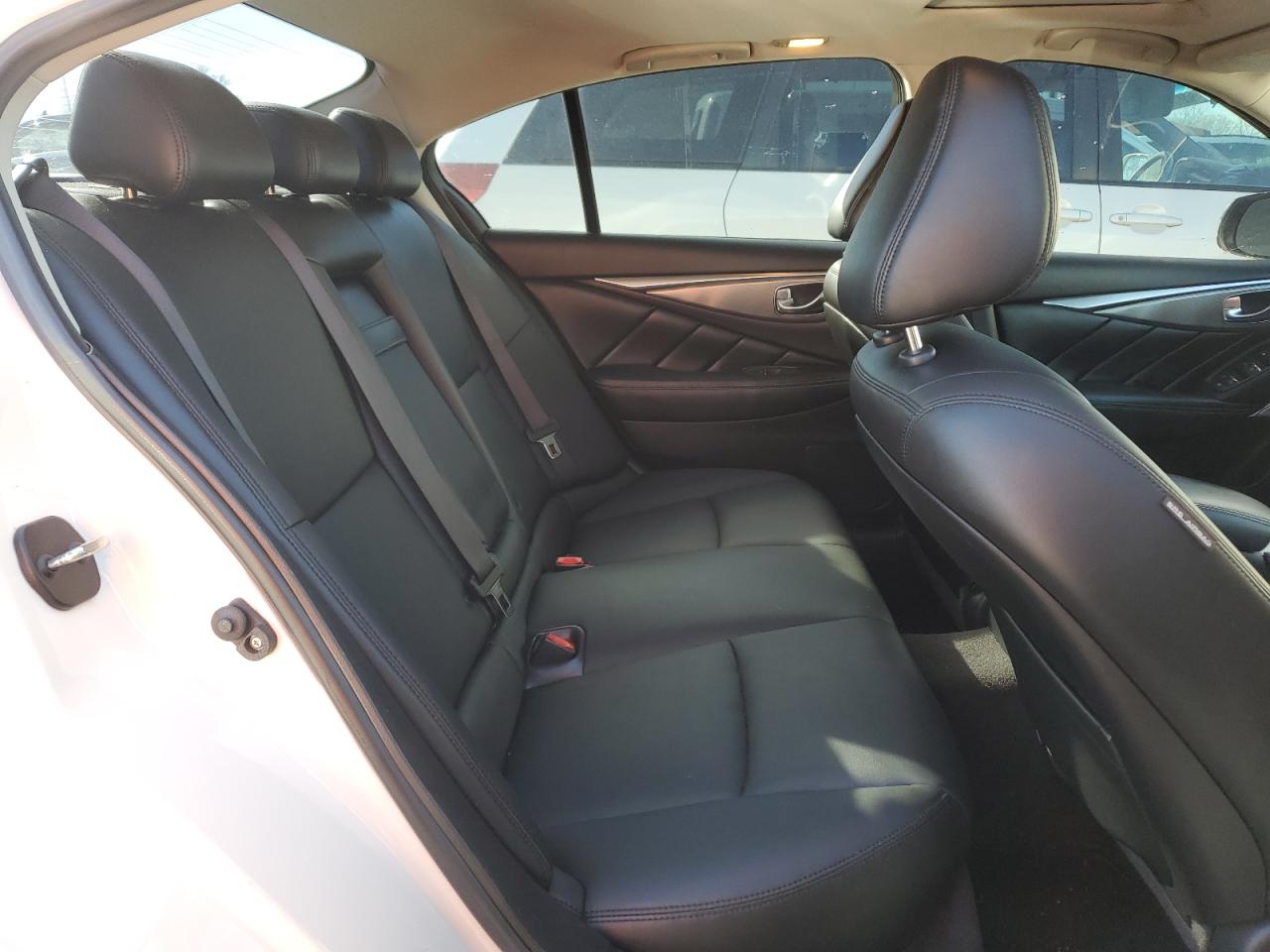 INFINITI Q50 PREMIUM