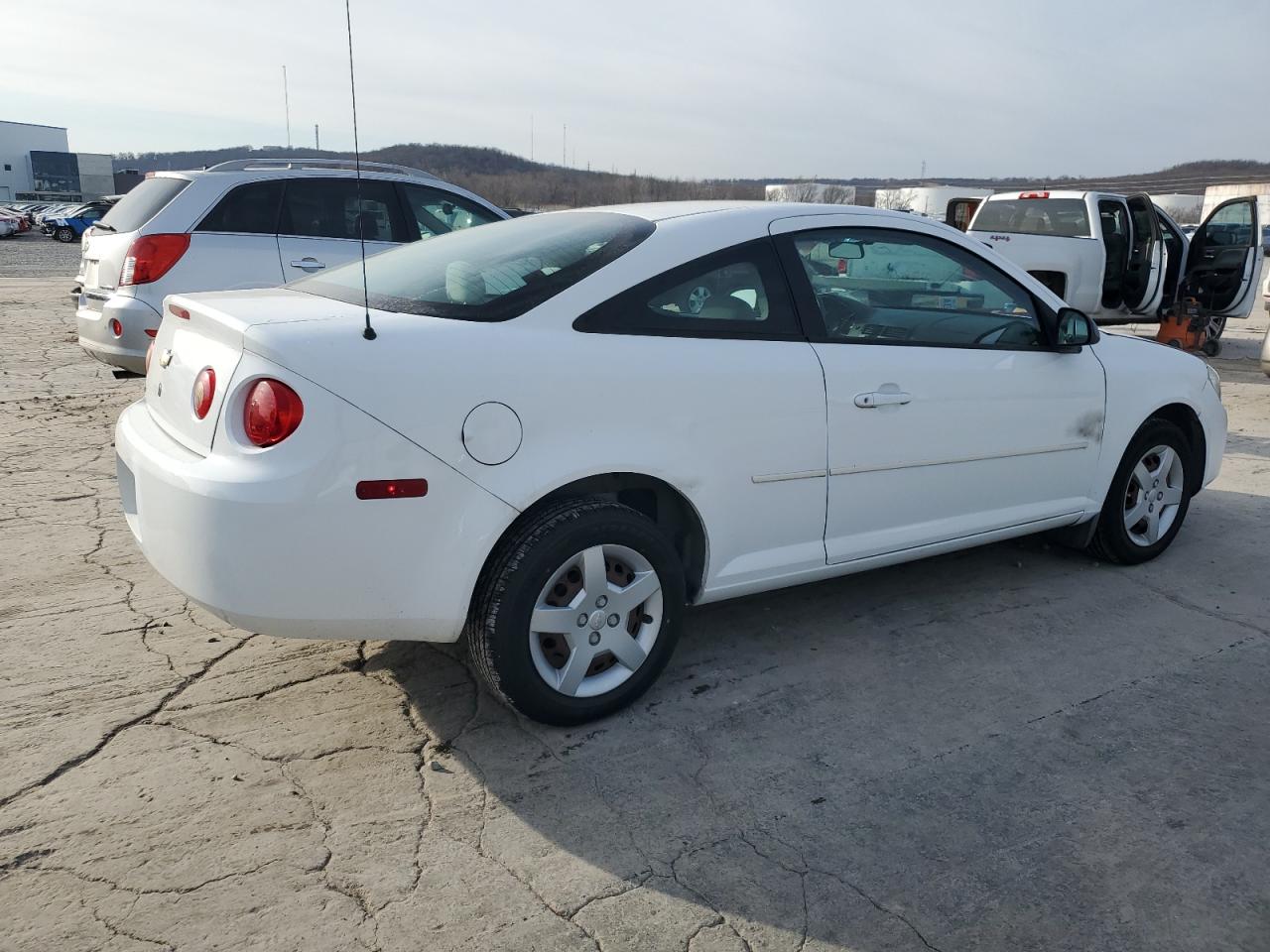 Lot #3044596244 2005 CHEVROLET COBALT