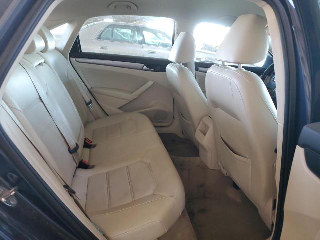 2015 VOLKSWAGEN PASSAT S - 1VWAT7A3XFC082448