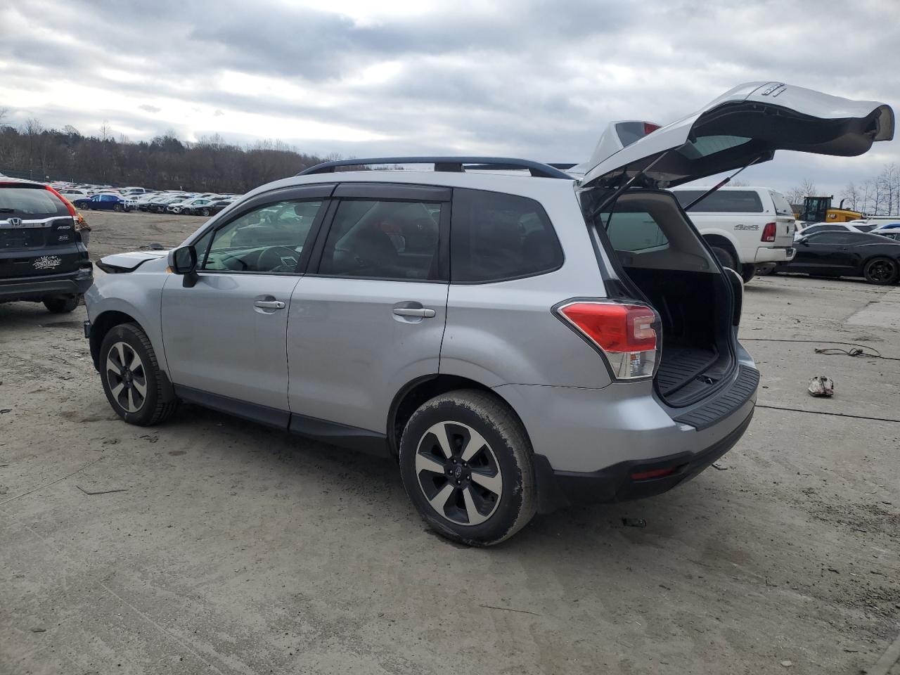 Lot #3045667650 2018 SUBARU FORESTER 2