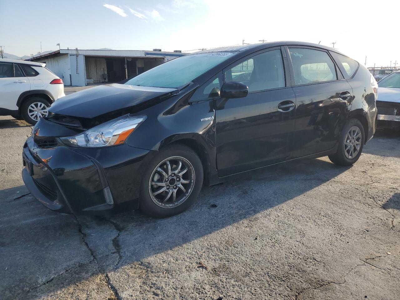 JTDZN3EUXHJ058001 TOYOTA PRIUS V 2017