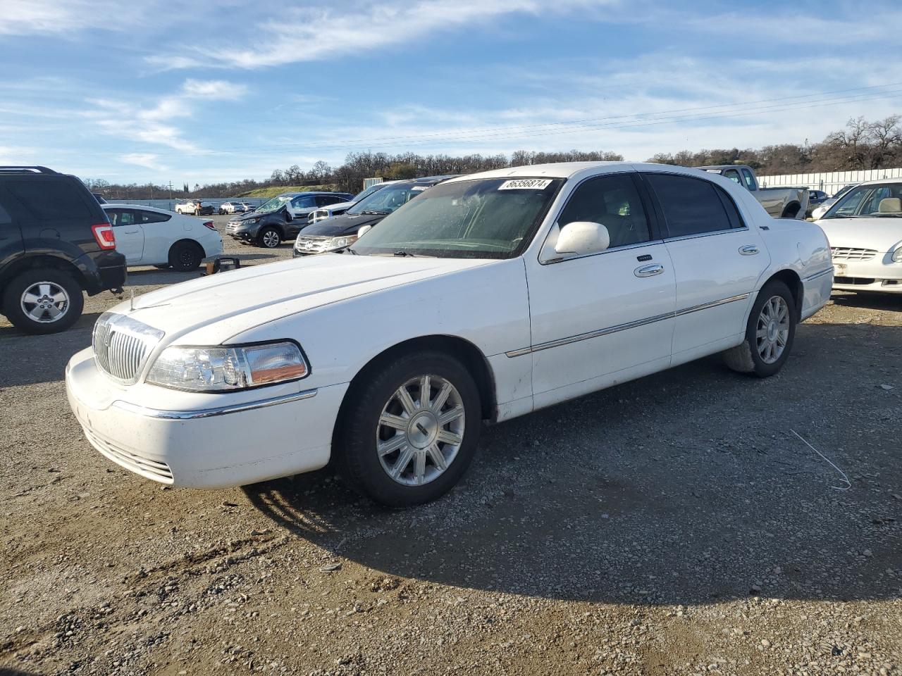 Lot #3049640225 2008 LINCOLN TOWN CAR S