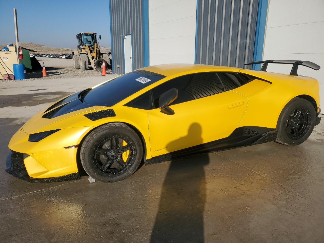  Salvage Lamborghini Huracan Pe