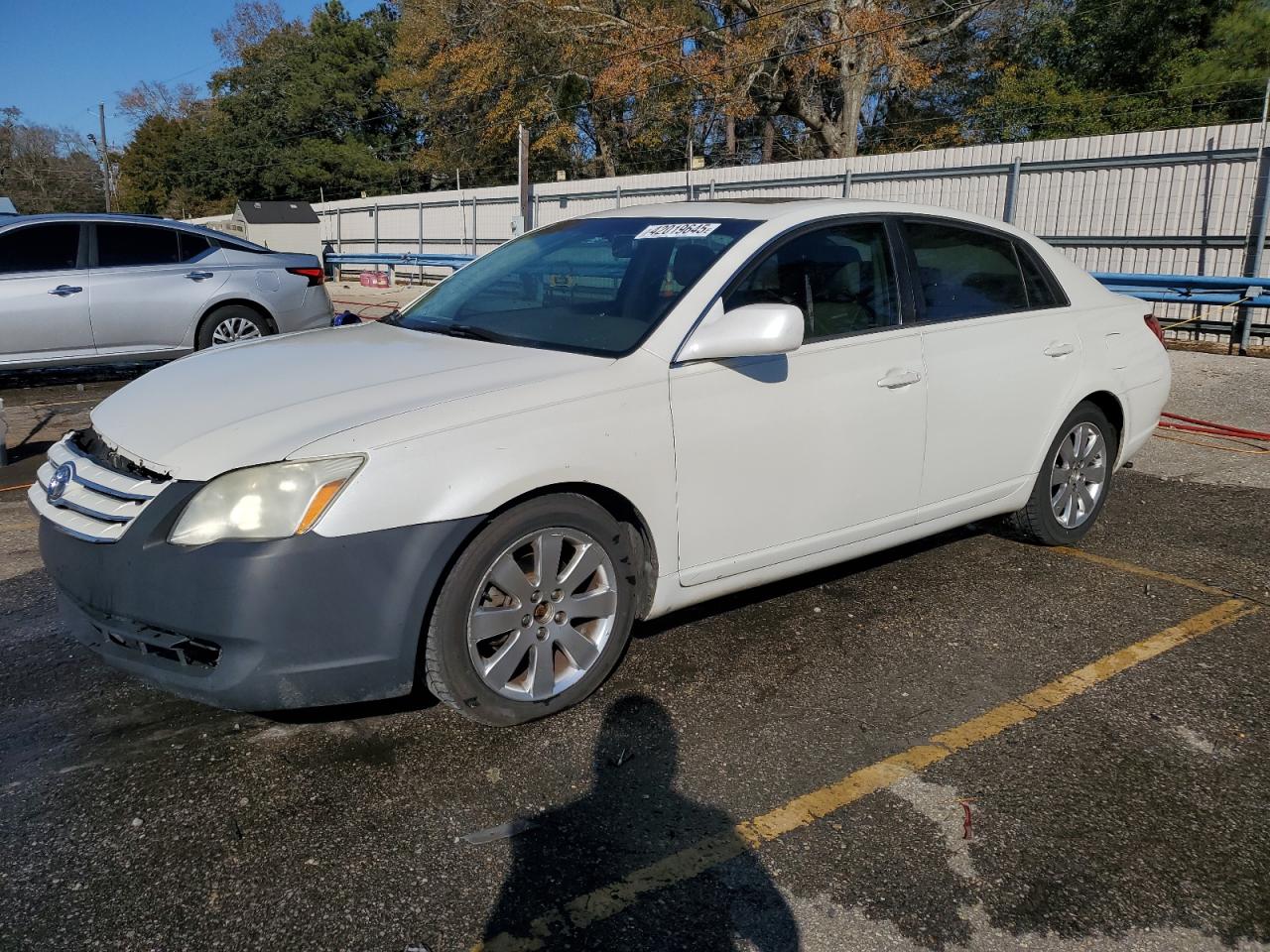  Salvage Toyota Avalon