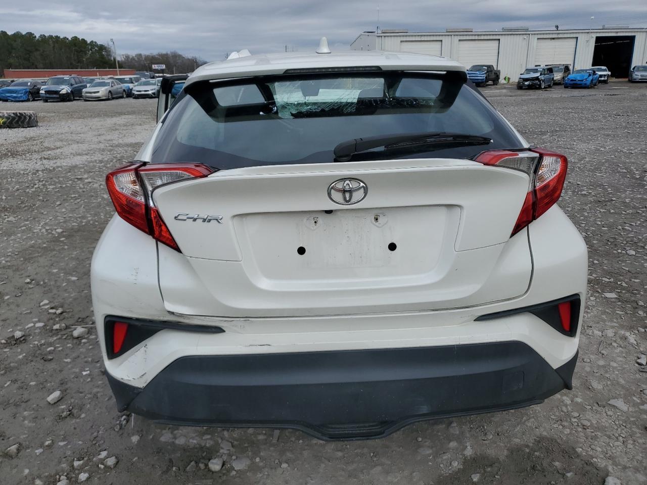 TOYOTA C-HR XLE