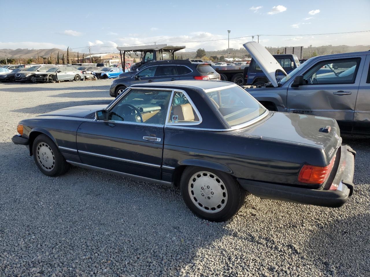 Lot #3050452241 1988 MERCEDES-BENZ 560 SL