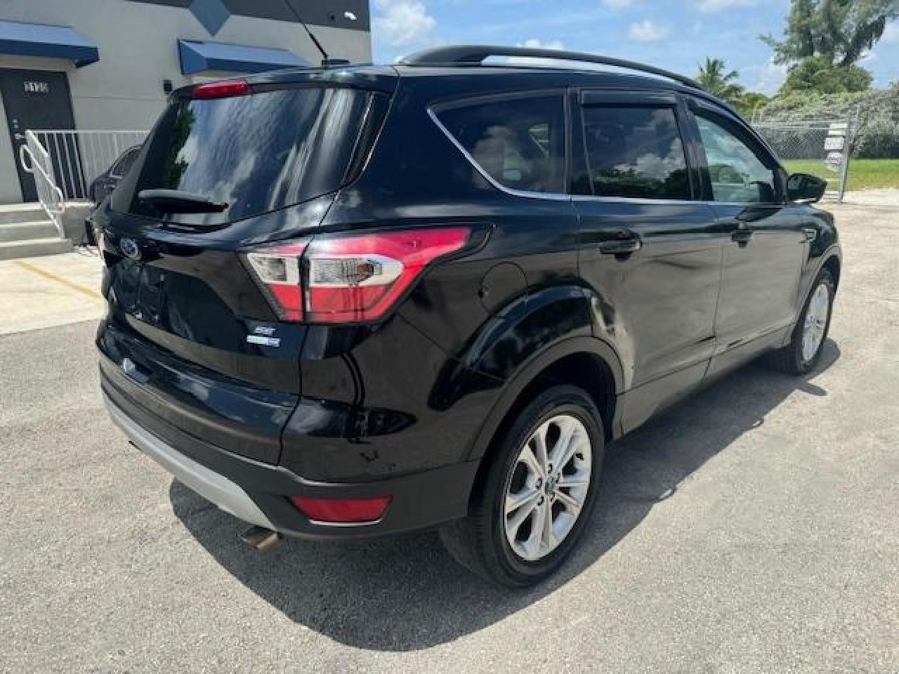 Lot #3044398746 2017 FORD ESCAPE SE