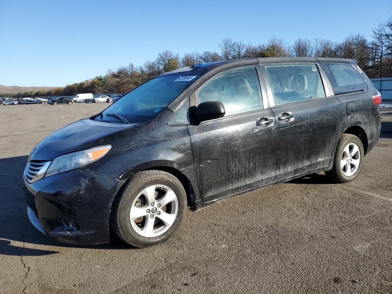 5TDZZ3DC2HS859330 TOYOTA SIENNA 2017
