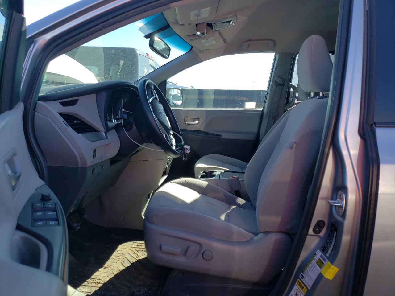 5TDKZ3DC9HS851582 TOYOTA All Models 2017